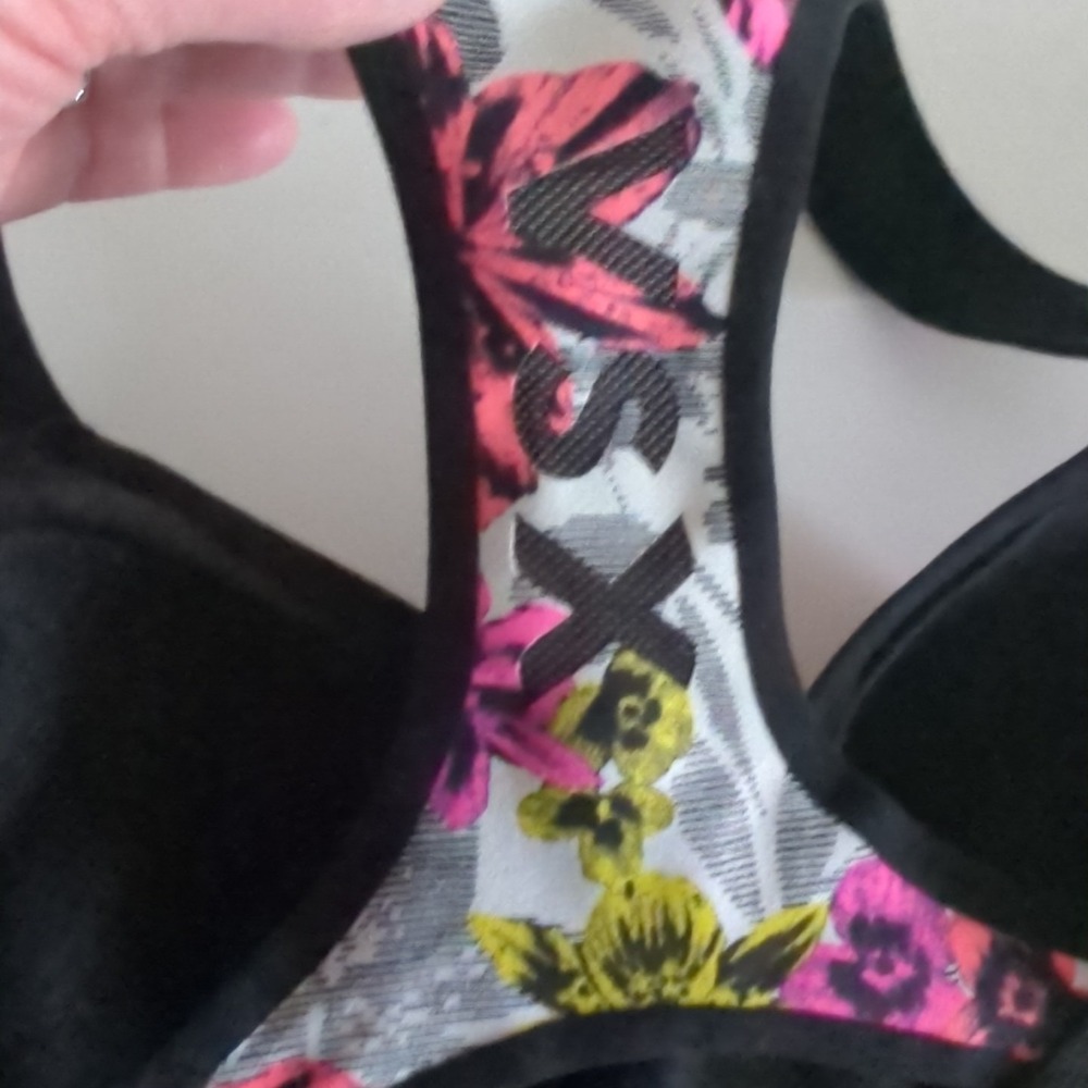 Victoria's Secret VSX 32C Incredible Underwire Sports Bra Racerback Padded - Picture 5 of 12